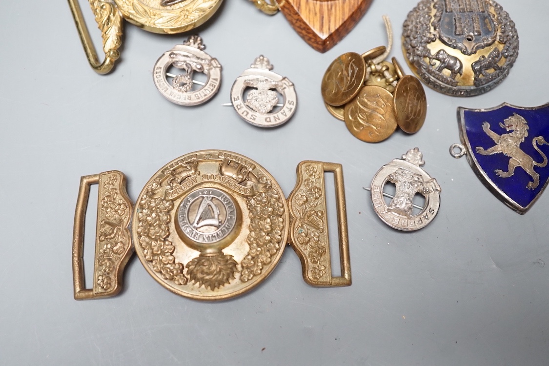 British and Irish regimental badges etc. including two Royal Munster Fusiliers badges, a Royal Dublin Fusiliers belt plaque etc